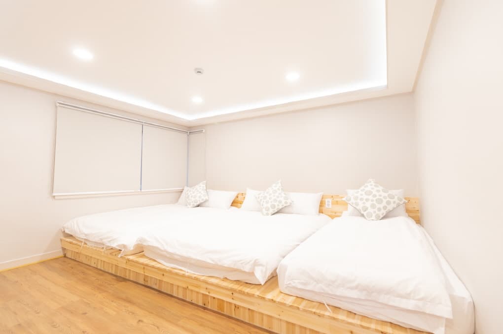 quad room