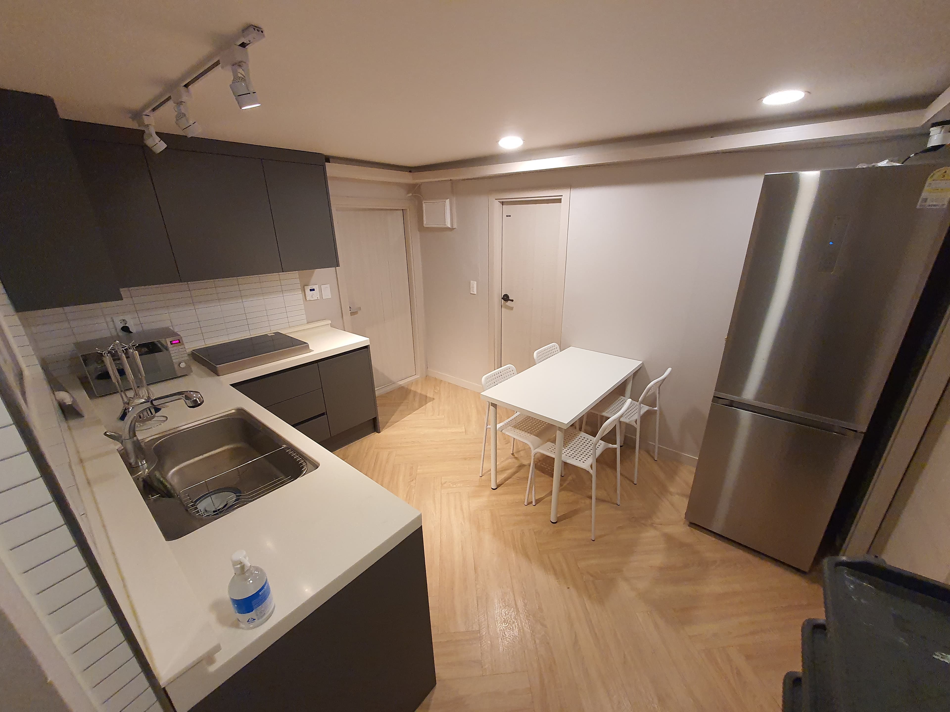 tworoom room